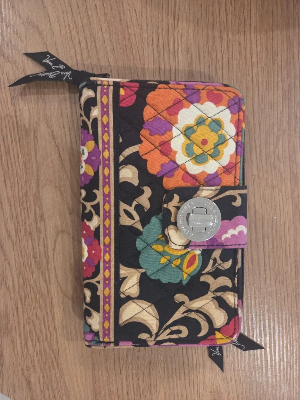 Vera Bradley Suzani Turn Lock Wallet Retired Quilted Zip Around Organizer EUC